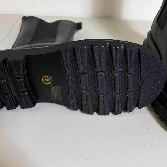 Women's Black Vegan Leather Boots NWOT - Picture 4 of 6